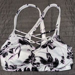 Magnolia Chaturanga - Sports Bra 🔮